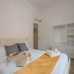 Xenia Apartments - Renovated Flat In Navigli Area