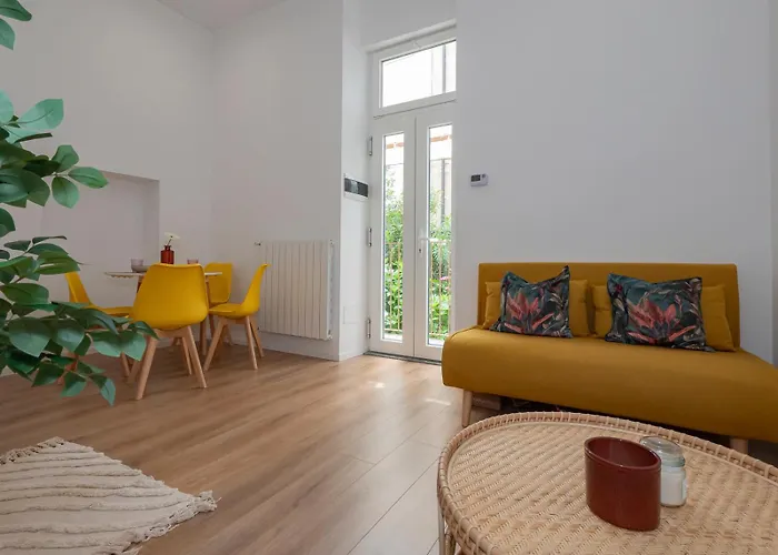 Xenia Apartments - Renovated Flat In Navigli Area