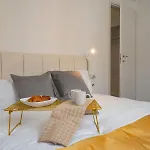 Xenia Apartments - Renovated Flat In Navigli Area